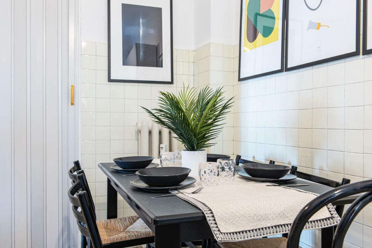 Joivy Sophisticated 3-Bed Flat With Desk Apartment Milan Luaran gambar