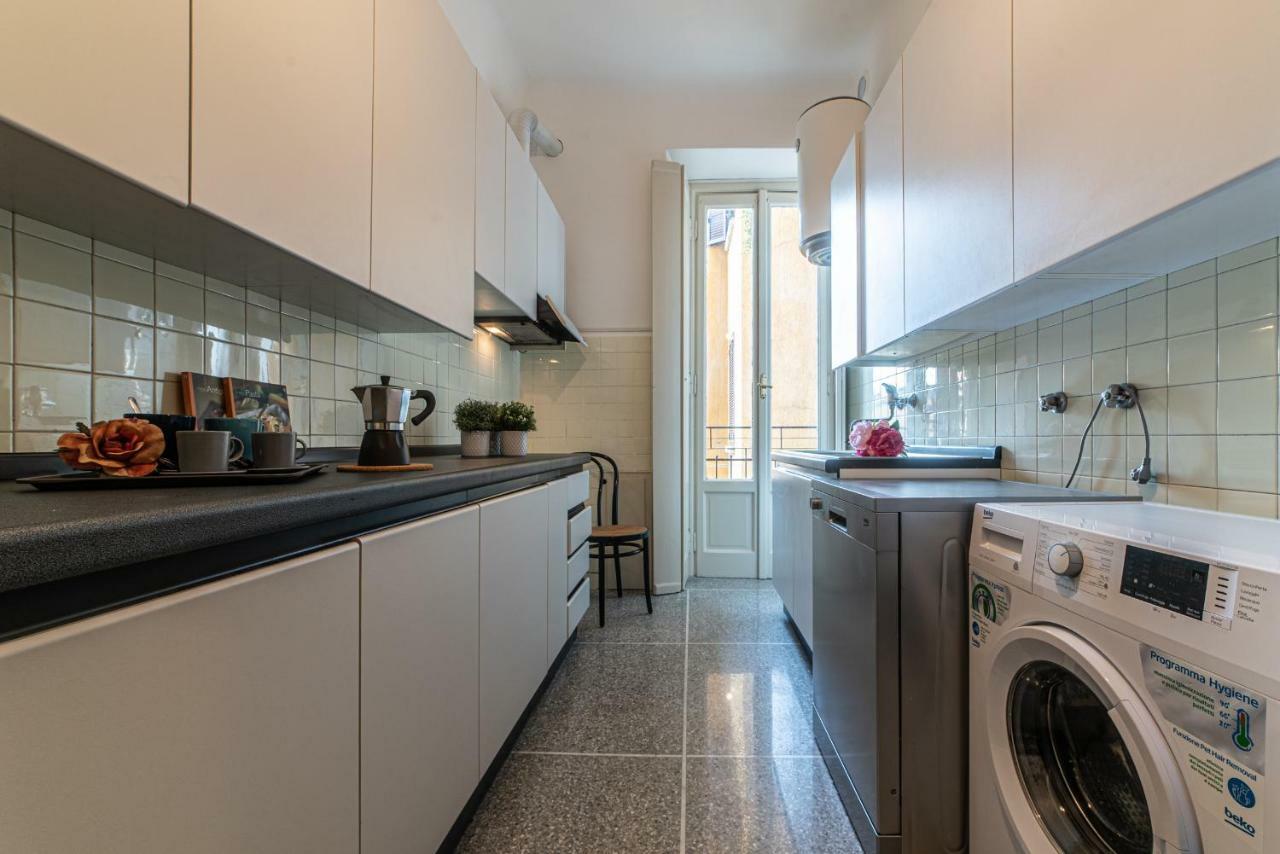 Joivy Sophisticated 3-Bed Flat With Desk Apartment Milan Luaran gambar