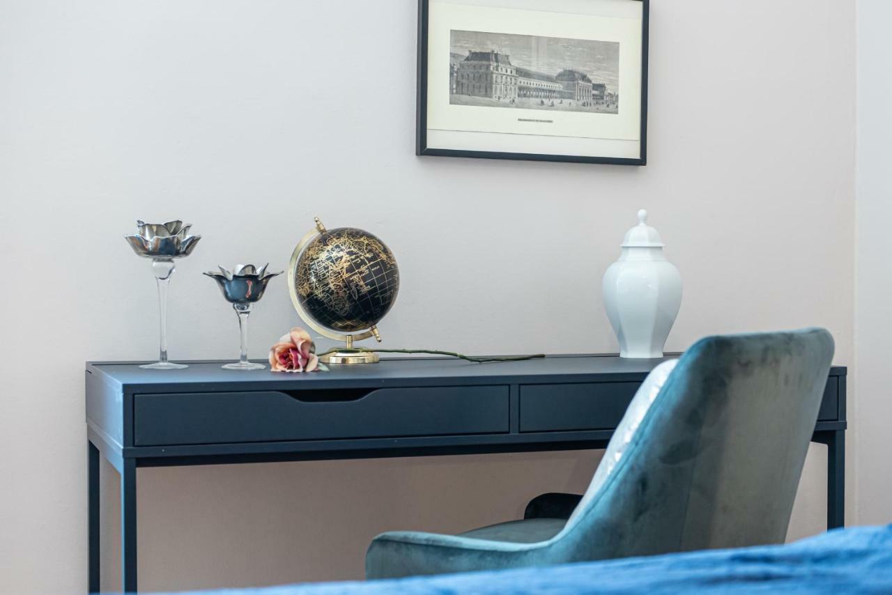 Joivy Sophisticated 3-Bed Flat With Desk Apartment Milan Luaran gambar