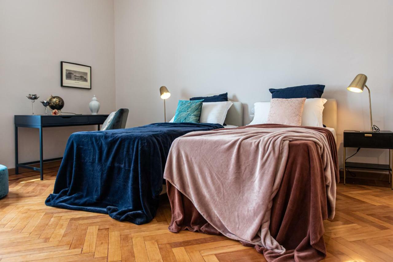 Joivy Sophisticated 3-Bed Flat With Desk Apartment Milan Luaran gambar